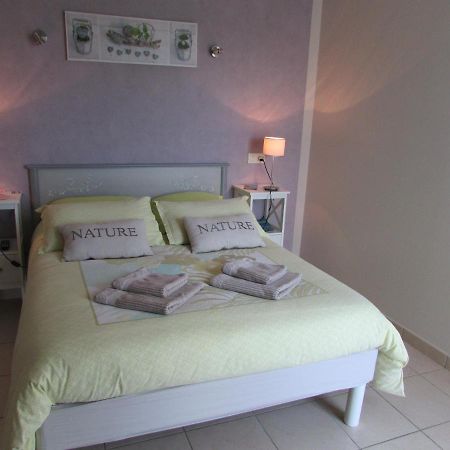 Chambre D'Hotes La Basse Gougeonniere Neuvy-en-Mauges Ngoại thất bức ảnh