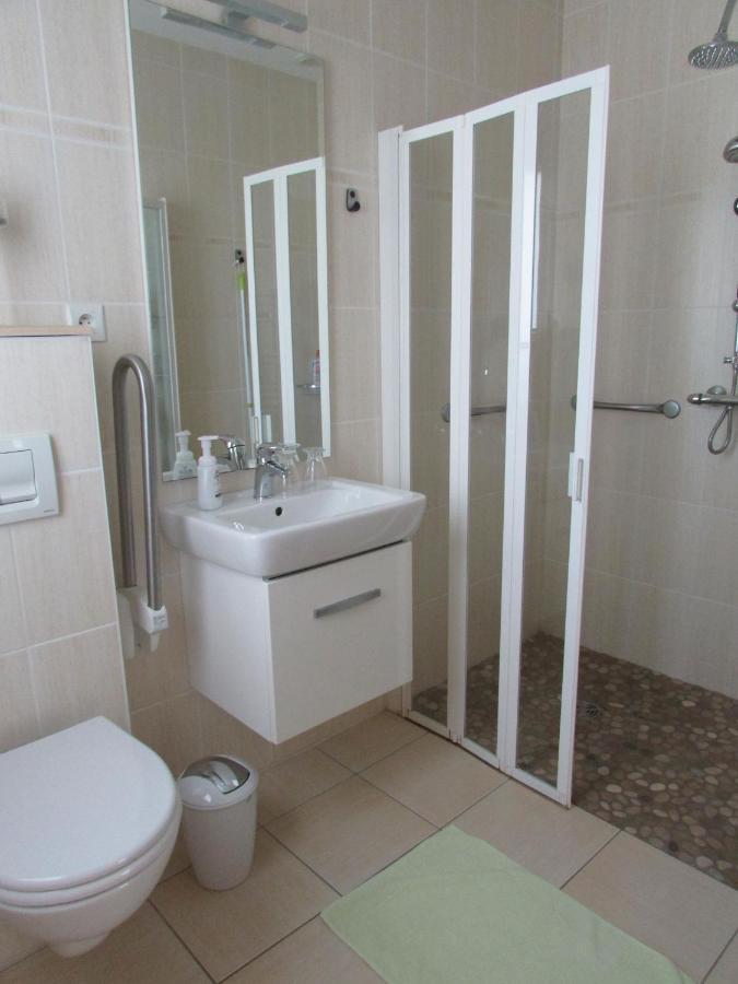 Chambre D'Hotes La Basse Gougeonniere Neuvy-en-Mauges Ngoại thất bức ảnh